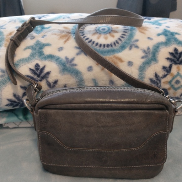 Frye Melissa Camera Crossbody bag. Ice (Gray). - Picture 2 of 12